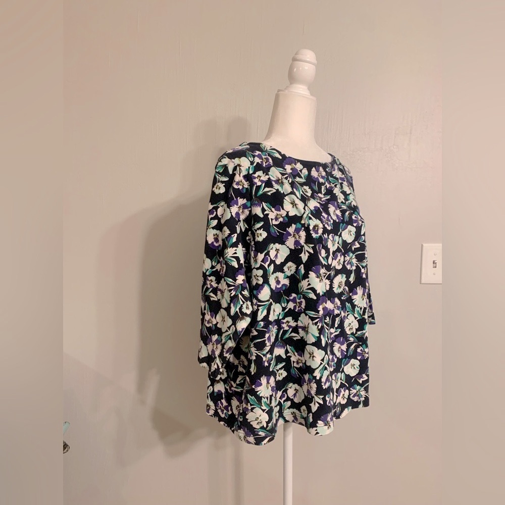 Croft & Barrow Green and Pink 3/4 Sleeve Boxy Blouse - Picture 2 of 4
